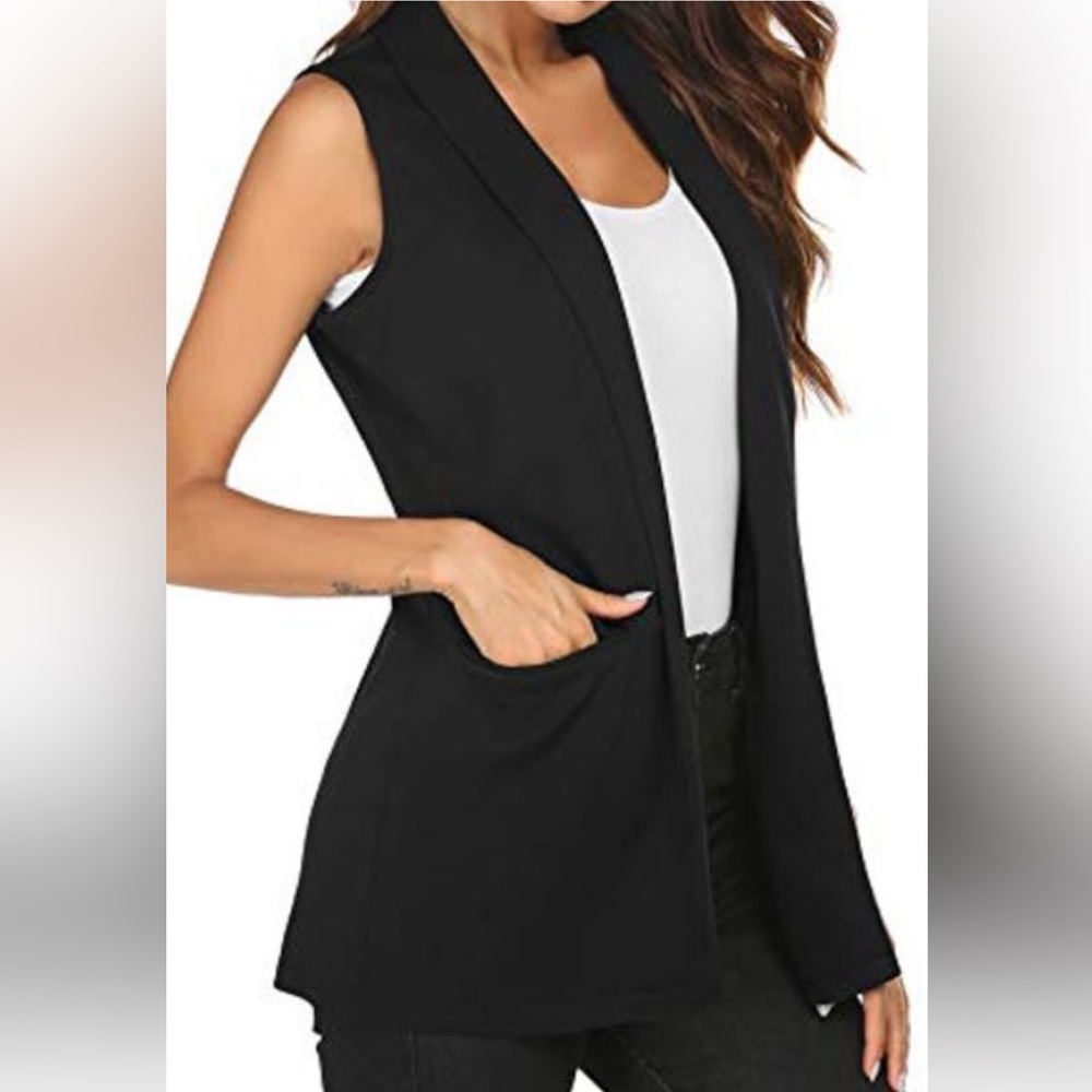 BN Long sleeveless Coat